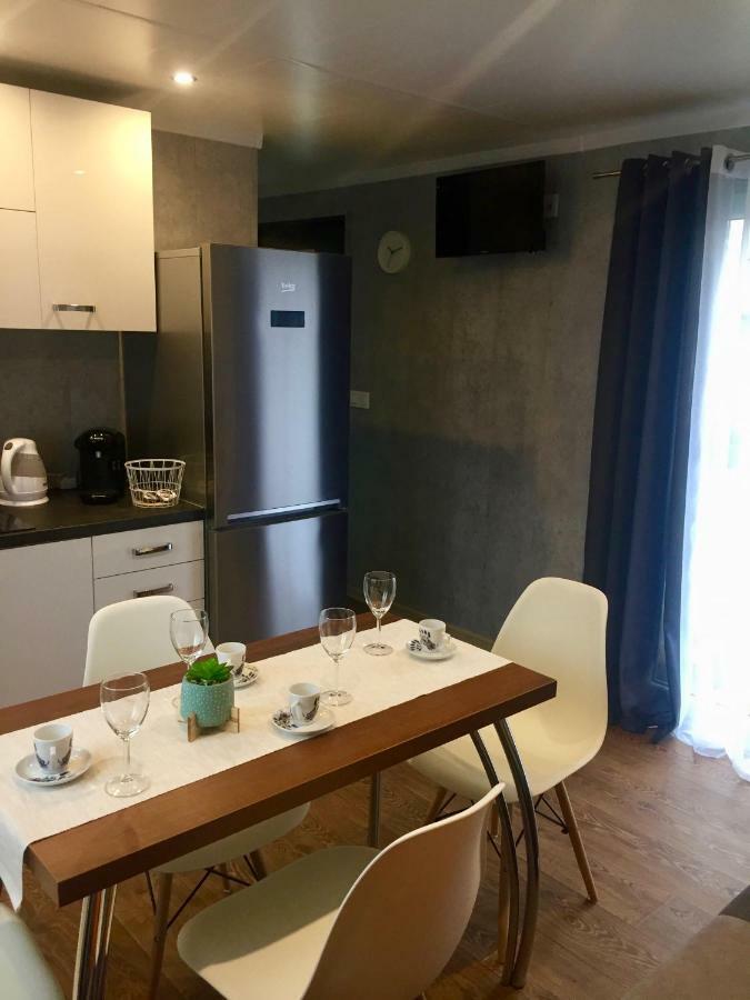 Fishka House Domek Wypoczynkowy Затор Екстериор снимка